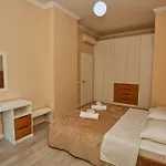 Luxury Square 21 * טיראנה
