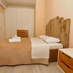 Luxury Square 21