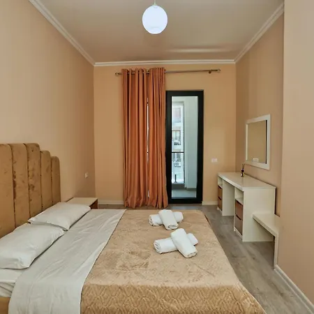 Luxury Square 21 Тирана