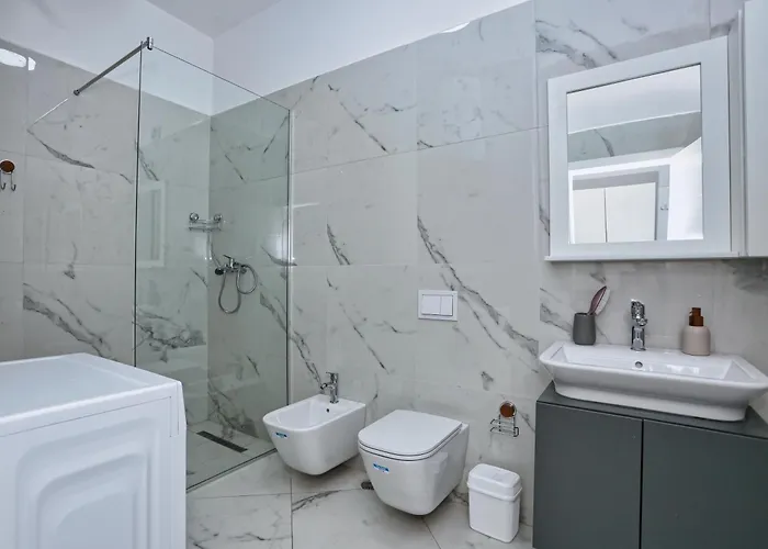 Luxury Square 21 * Tirana